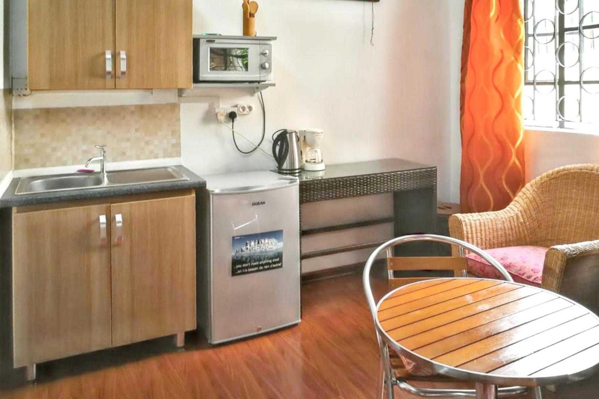 Charming Studio In Flic En Flac With Enclosed Garden 25M² Exterior photo